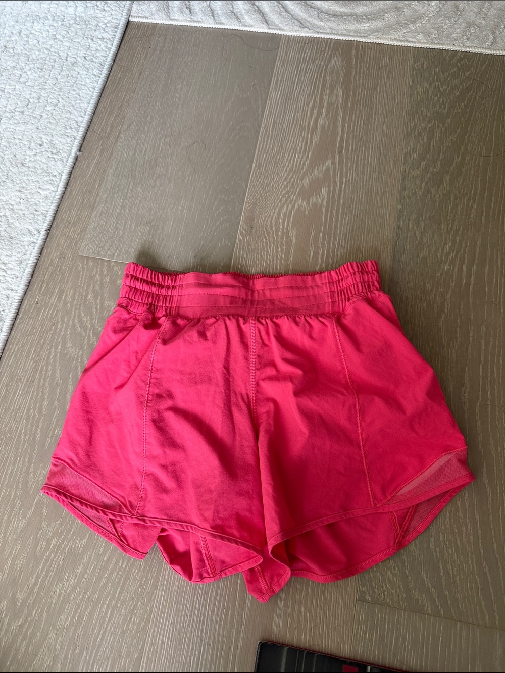Lululemon shorts size 4